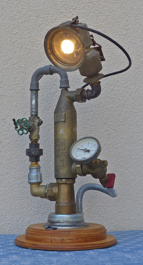 Steampunk Lamp 99_0993.jpg